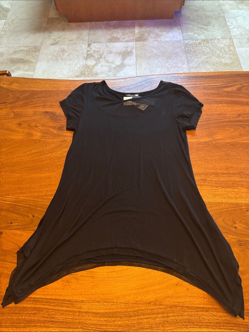 Black Women's Short Sleeve Asymmetric Hem Top - Cable and Gauge